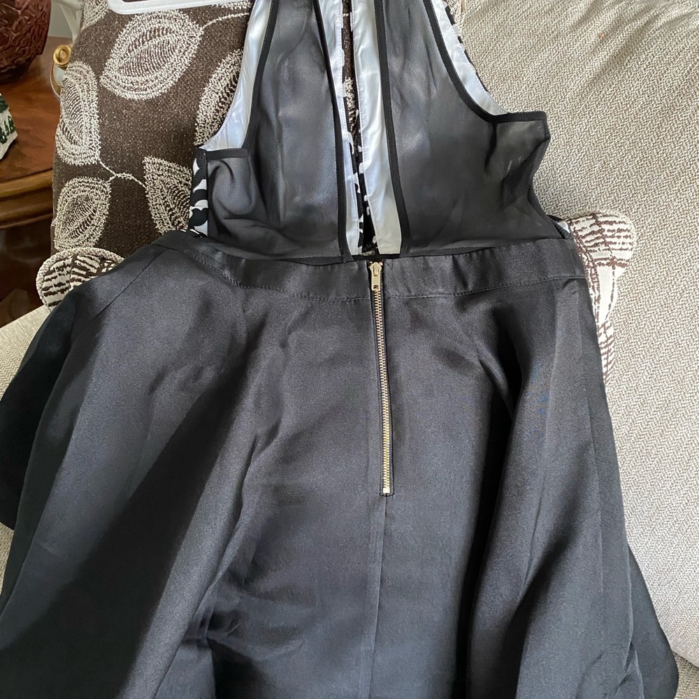 Used clothes - Picture 3 of 4